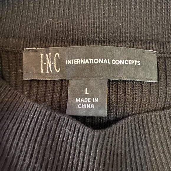 Black Sweater with Key Hole Silver Circles - Picture 4 of 5